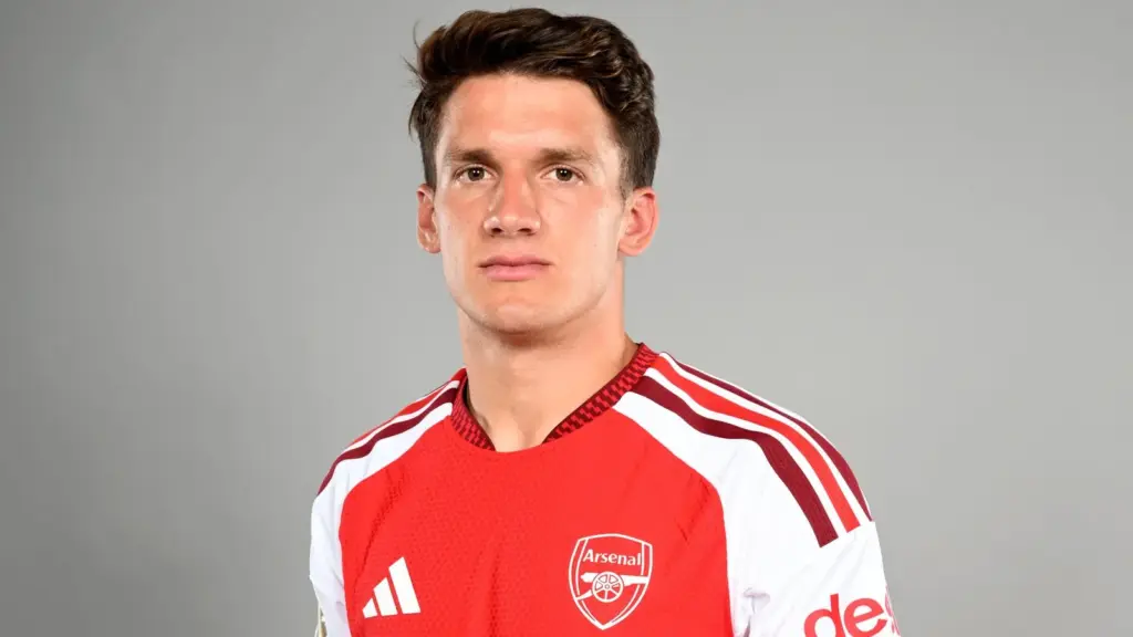 Christos Tzolis signs for Arsenal