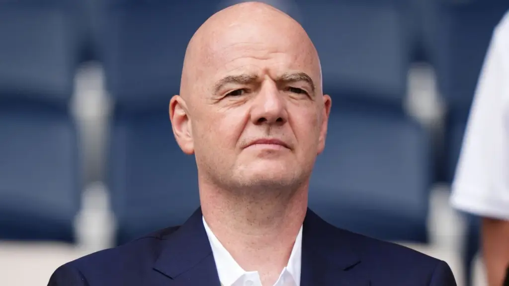 Fifa criticises campaign to oust president Infantino
