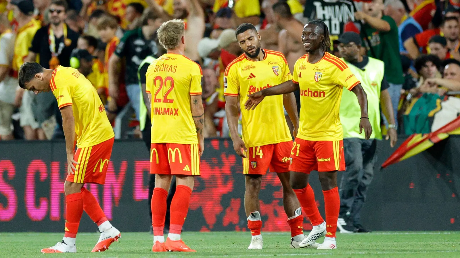 FBL-FRA-SUPER CUP-LENS-PSG