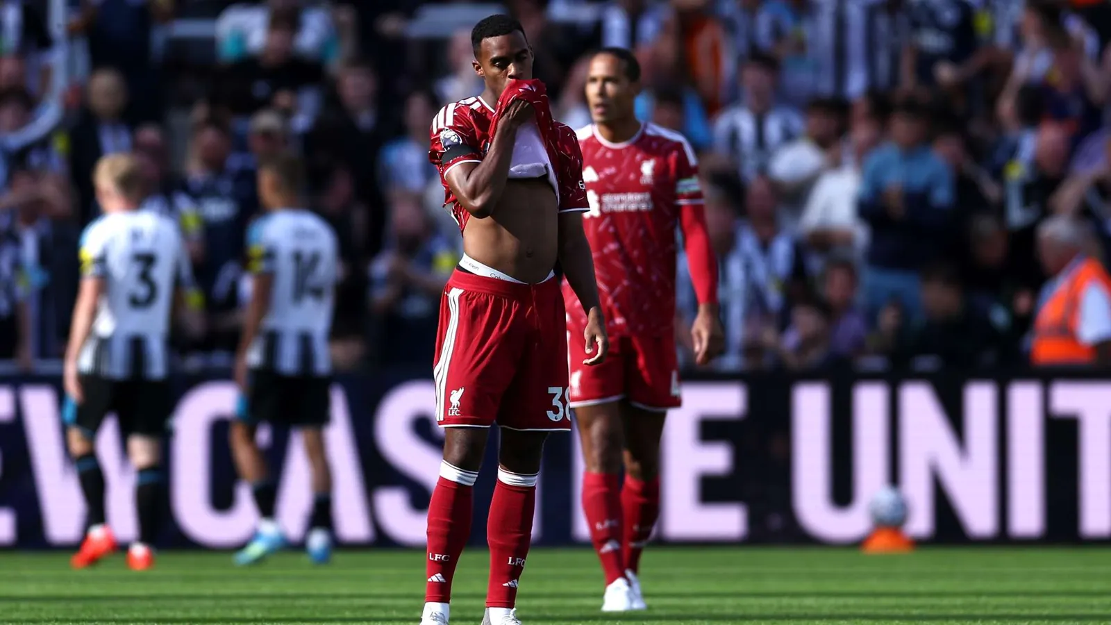 Newcastle United v Liverpool - Premier League 2026/27