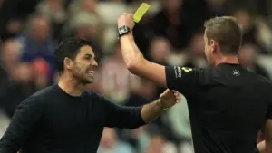 Jamie Carragher: Arsenal boss Mikel Arteta becoming like Sir Alex Ferguson after ref criticism of Sunderland penalty
