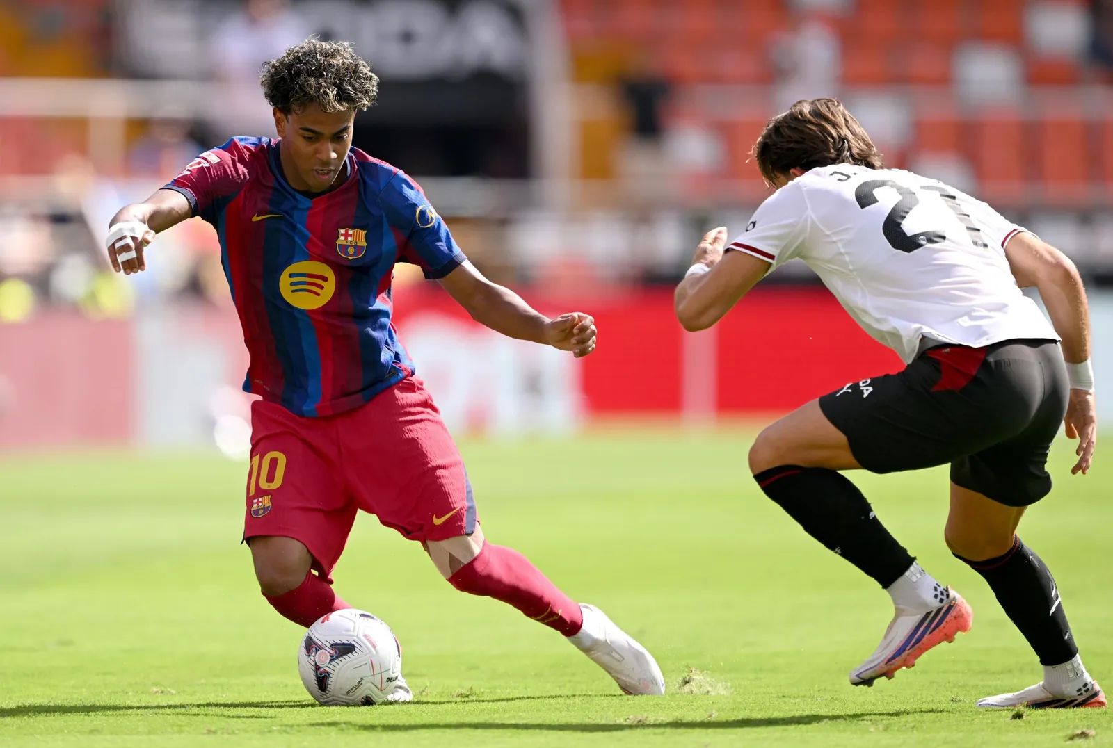 Valencia CF v FC Barcelona - LaLiga EA Sports 2026/27